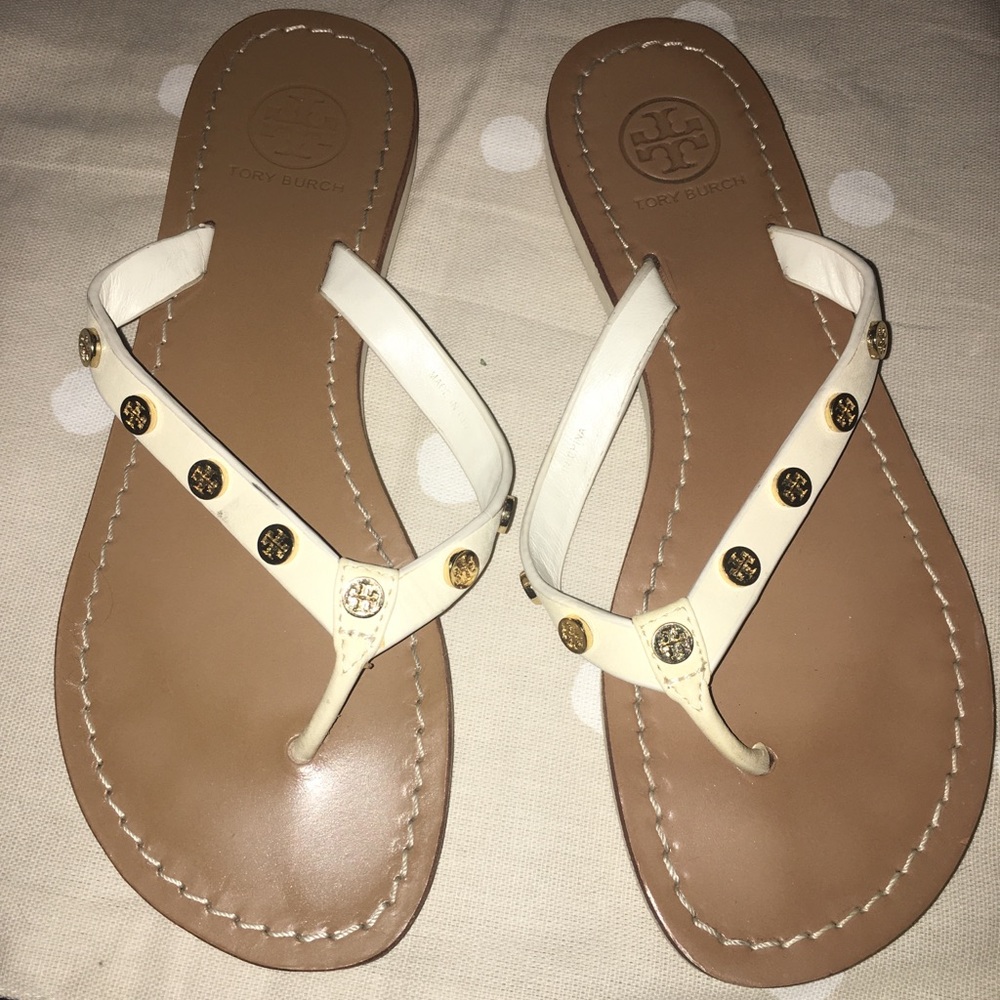 24HR LDW sale! Tory Burch white flip flops